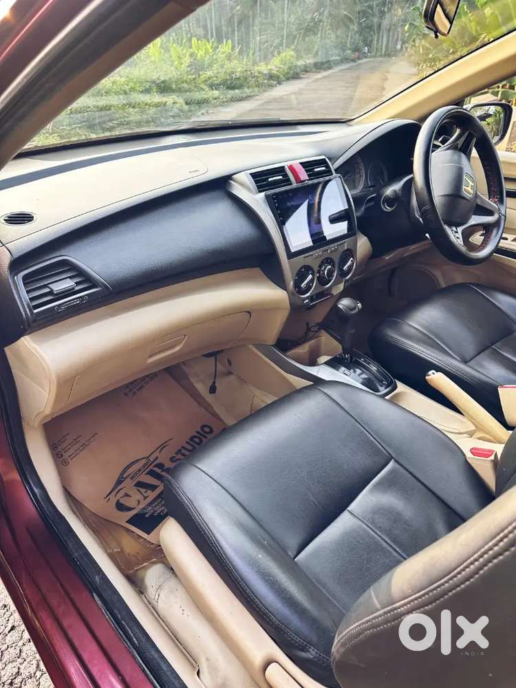 Low Km Driven  Cvt Automatic Honda City Company Maintained