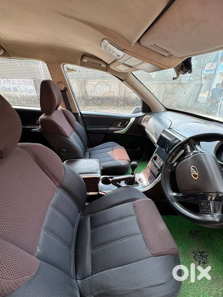 Urgent Selling.      Mahindra Xuv500 Diesel Manual 2011