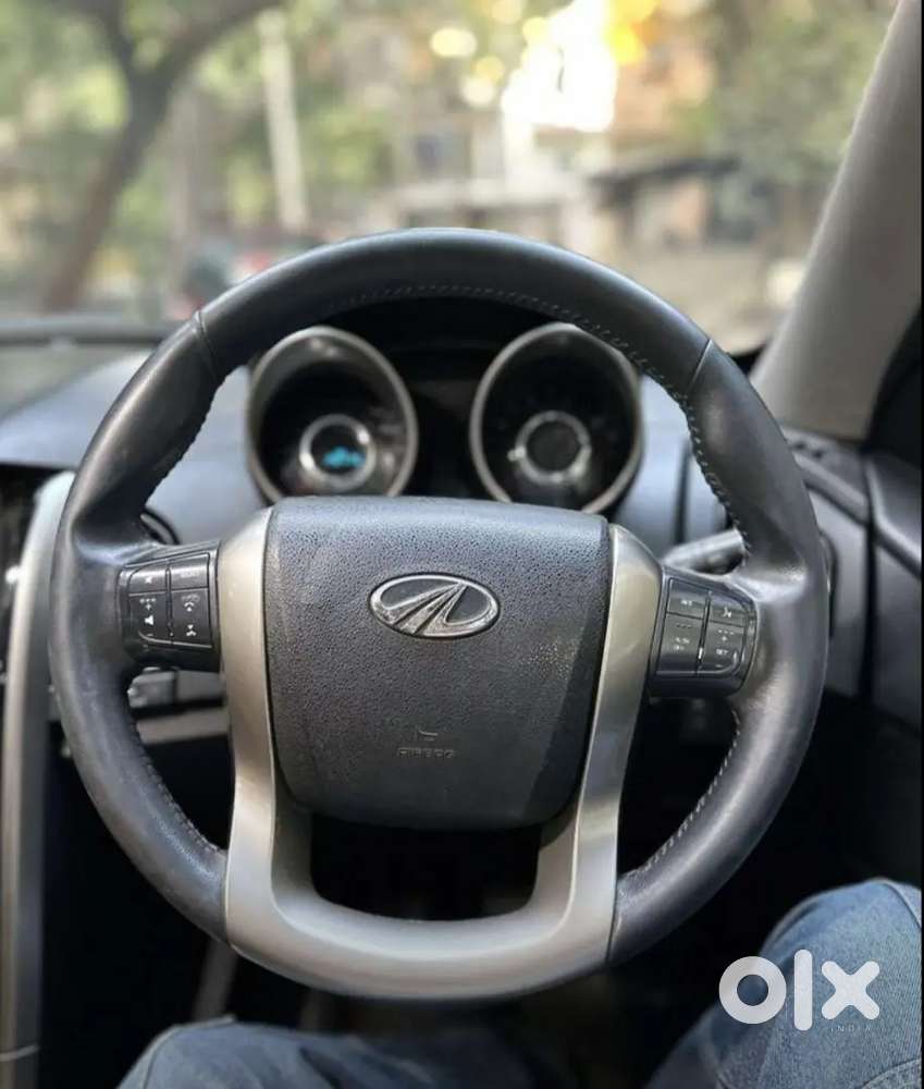 Xuv500 W11 Optional With Sunroof
