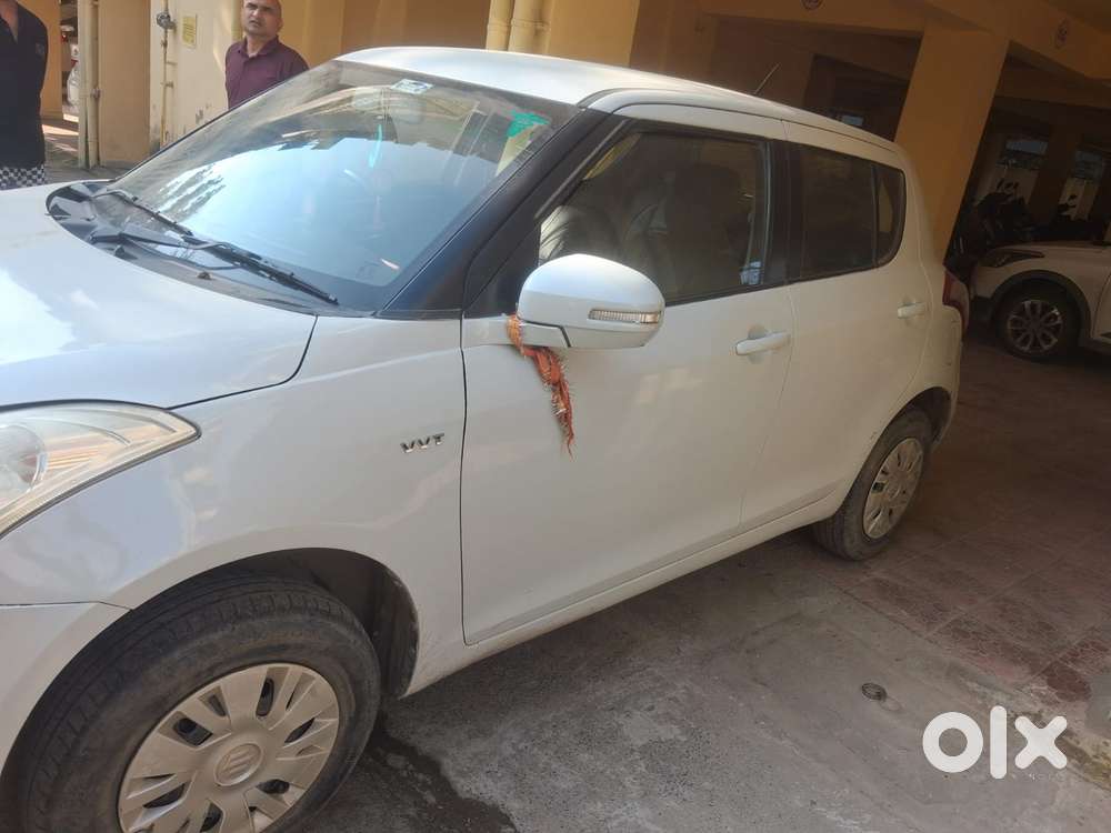 Maruti Suzuki Swift Vxi 1.2 Abs Bs-iv, 2014, Petrol