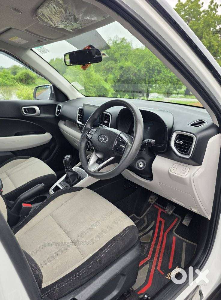 Hyundai Venue S 1.2 Petrol, 2024, Petrol