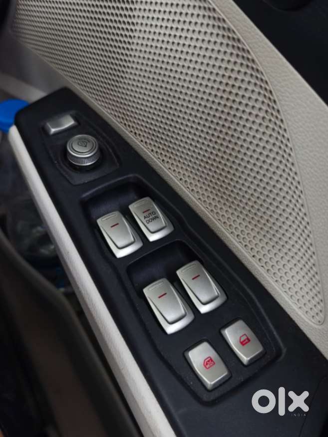 Mahindra Xuv300 W6 Amt Diesel, 2021, Diesel