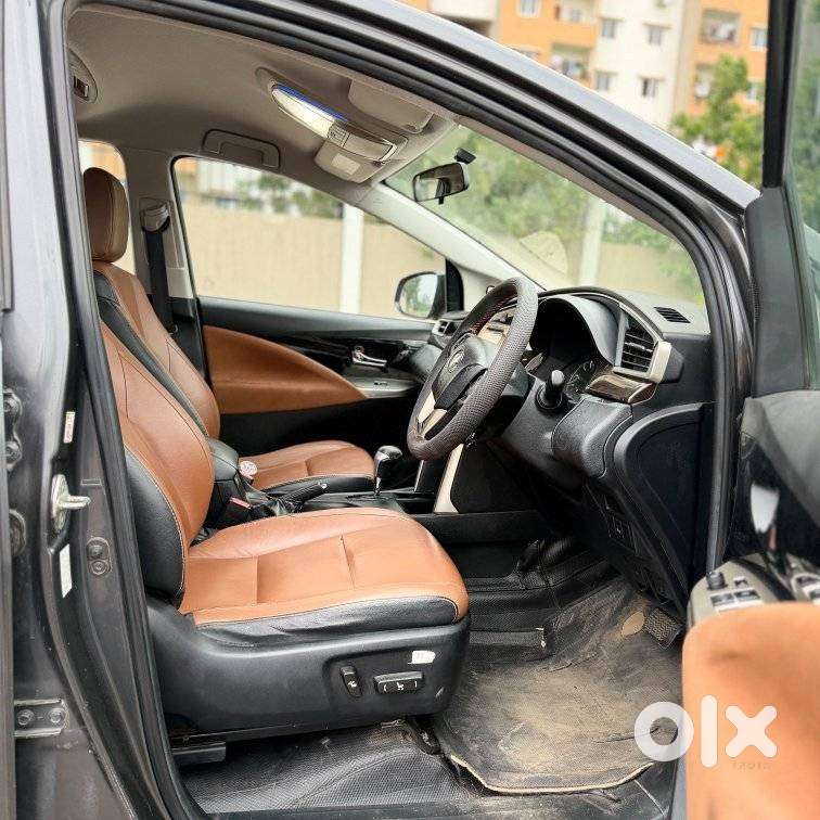 Toyota Innova Crysta 2.8z Automatic, 2016, Diesel