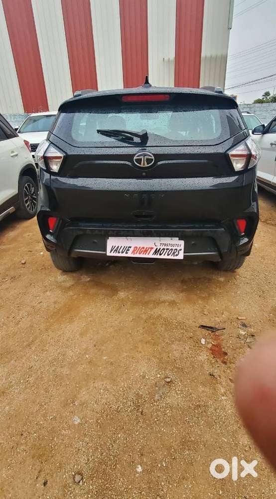 Tata Nexon 1.2 Revotron Xza Plus Luxs Red Dark Edition Amt, 2023, Pe..