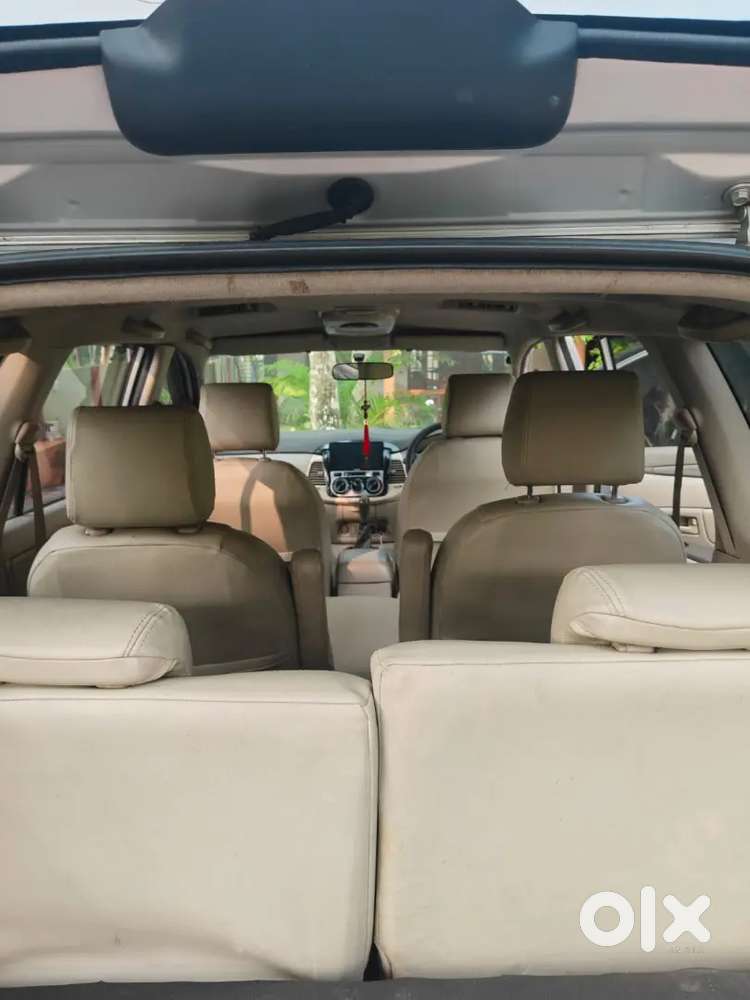 Toyota Innova 2.5 V 2011