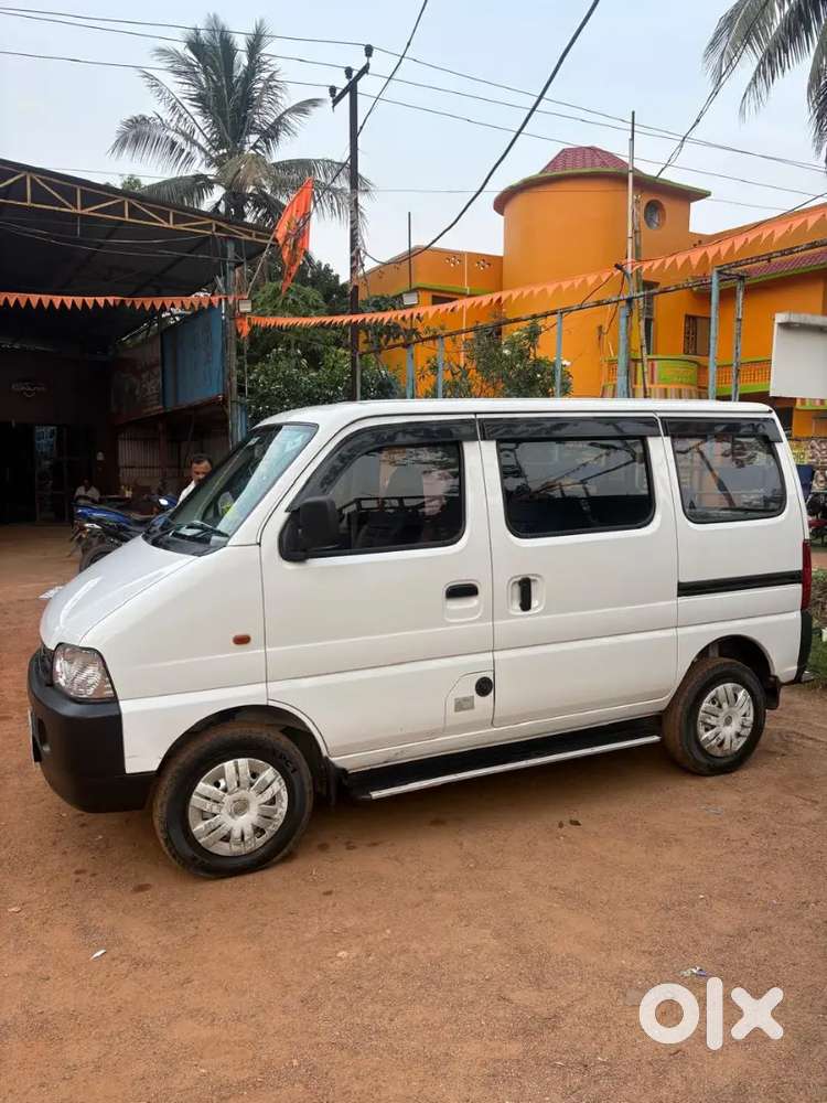 Maruti Eeco Only 20000km Driven.