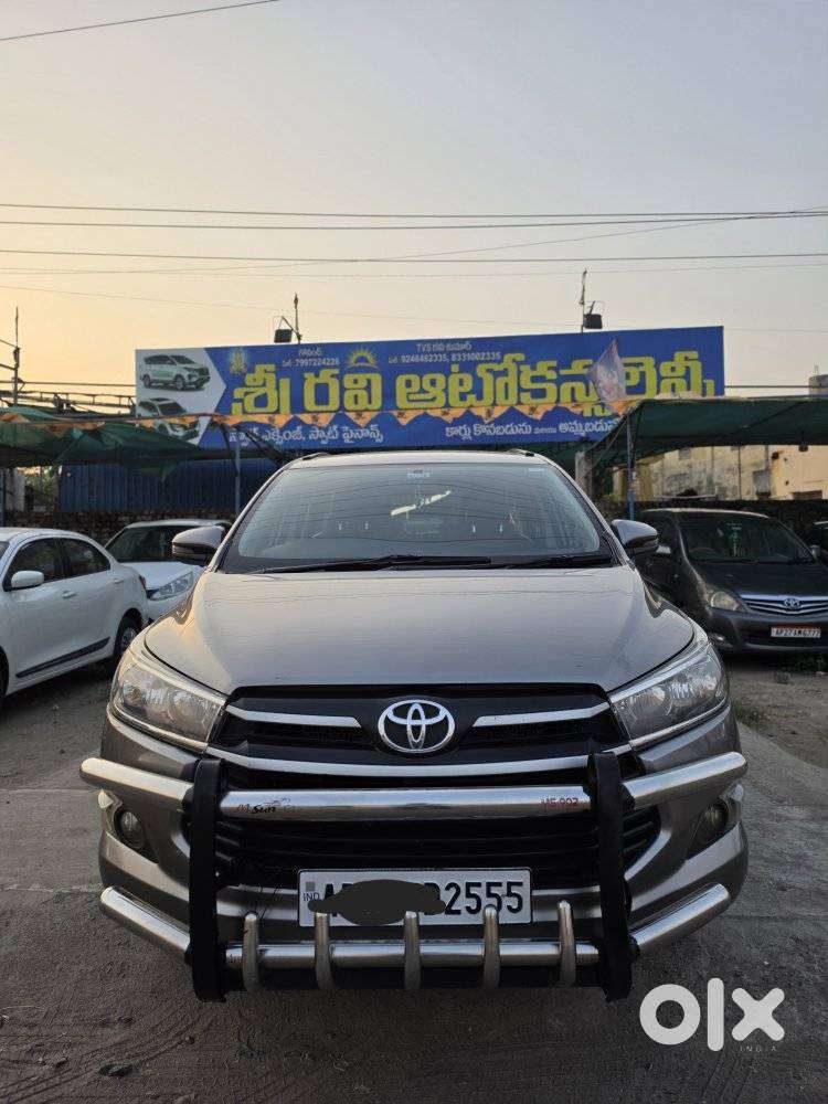 Toyota Innova Crysta 2.4 G Mt 8s, 2018, Diesel
