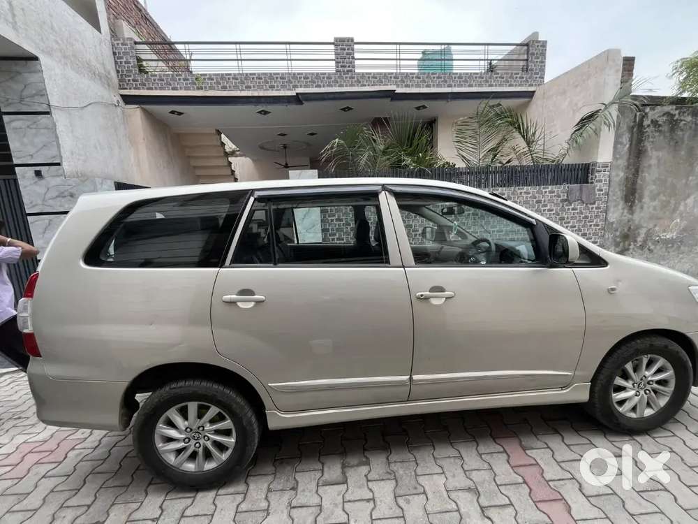 Toyota Innova 2015 Diesel Well Maintained