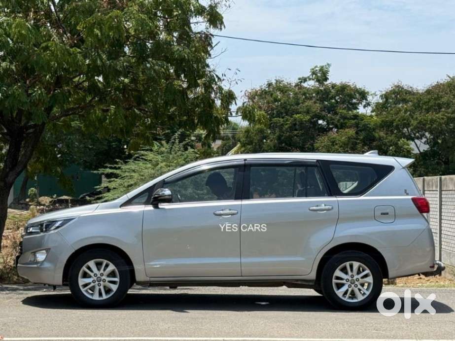 Toyota Innova Crysta 2.8z Automatic, 2017, Petrol