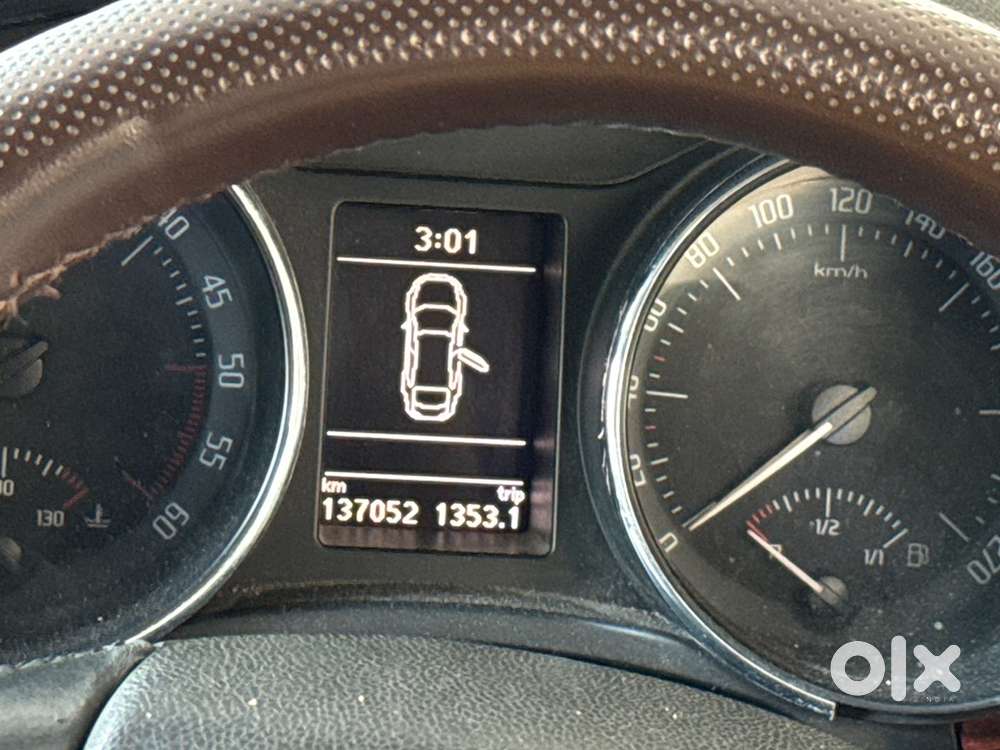 Skoda Superb Diesel Superb 2012