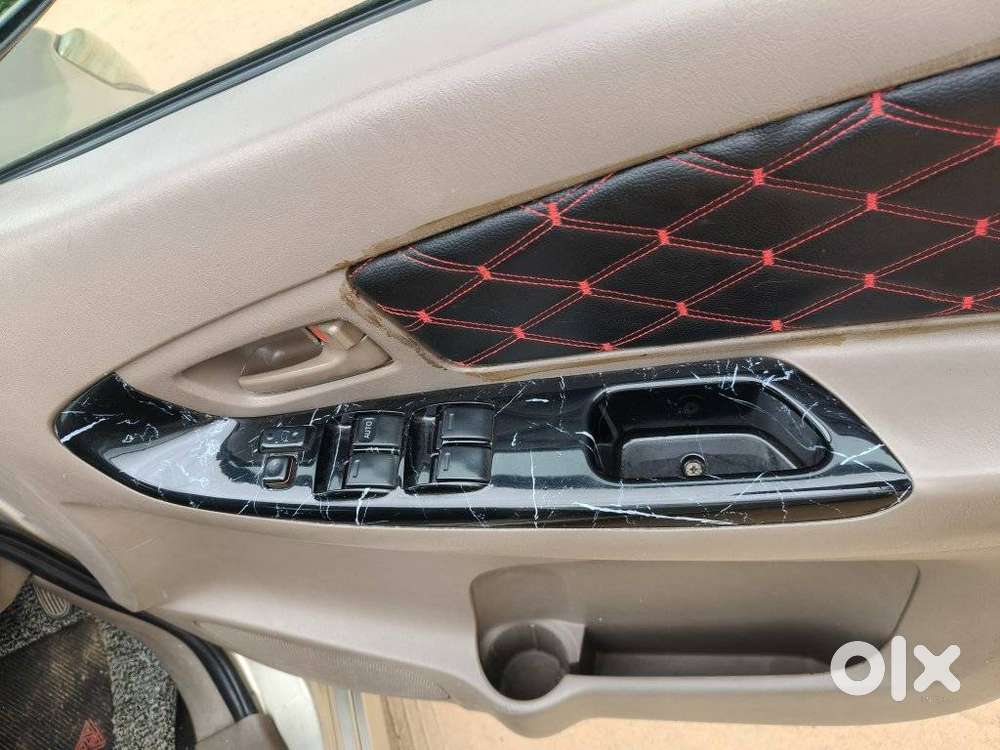 Toyota Innova 2.5 Gx (diesel) 8 Seater Bs Iv, 2015, Diesel
