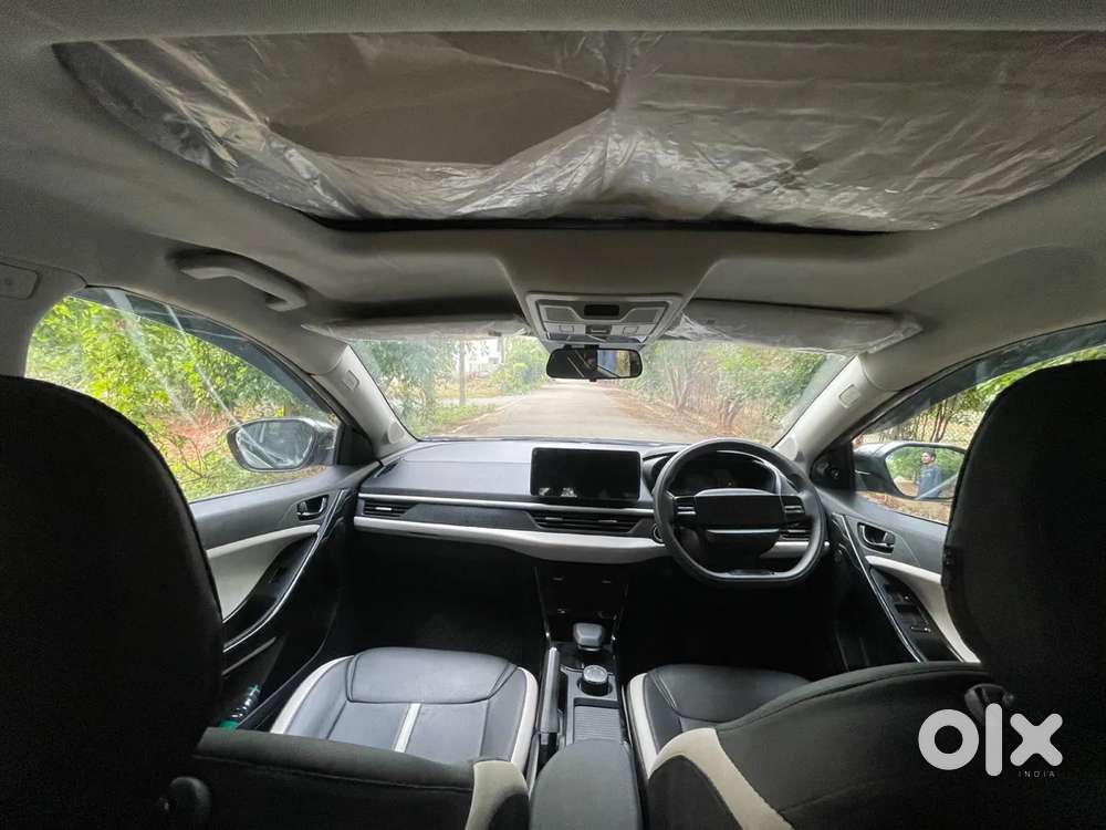 Tata Nexon, 2025, Petrol