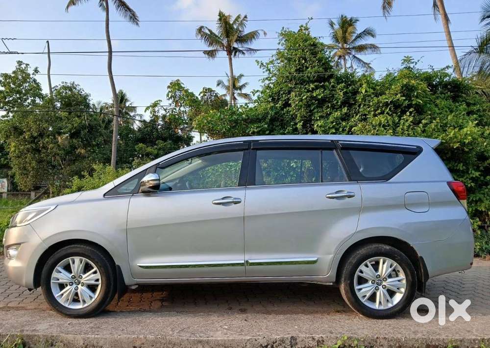 Toyota Innova Crysta