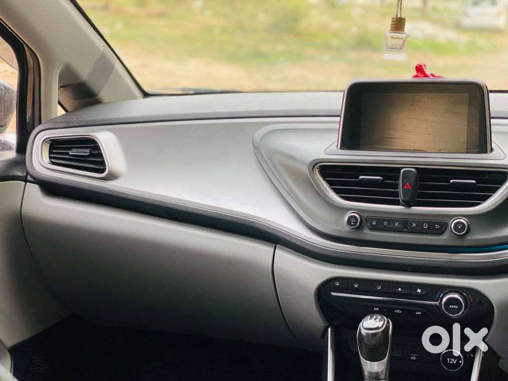 Tata Altroz Xz, 2020, Petrol