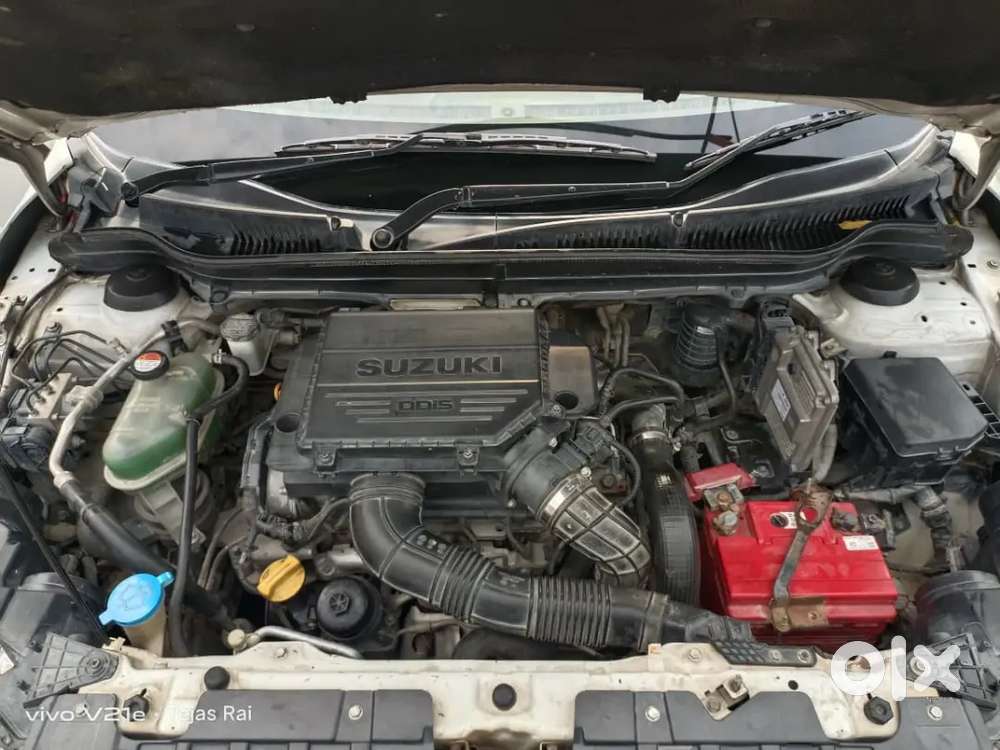 Gadi Nai Liye Hai Isiliye Bech Rahe Hai