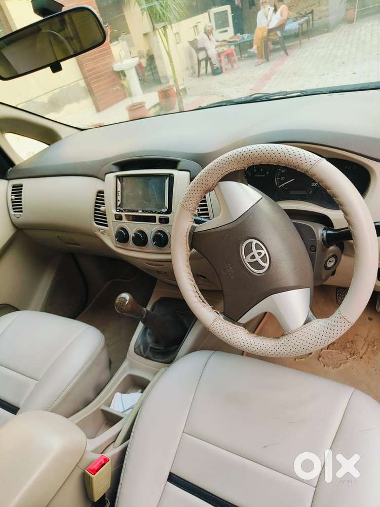 Toyota Innova Diesel 2012 Car
