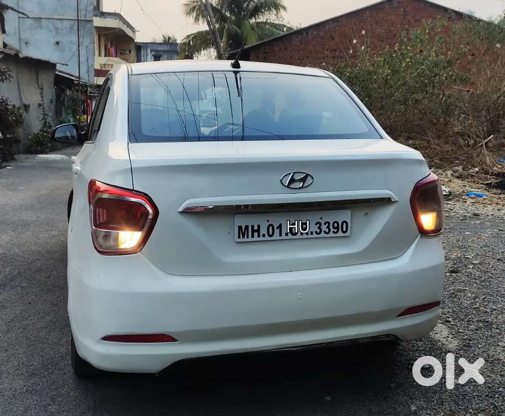 Hyundai Xcent विकली आहे
