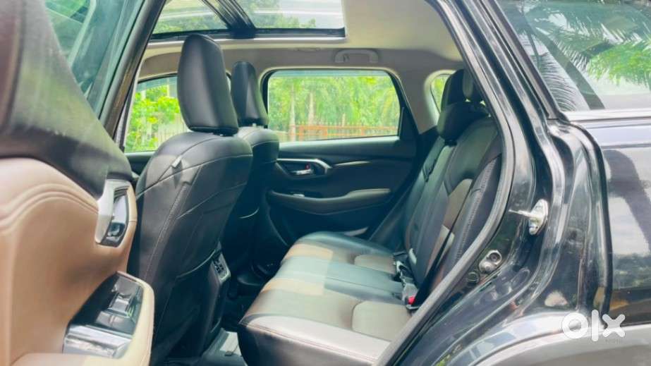 Toyota Urban Cruiser Hyryder 1.5 V Hybrid, 2025, Petrol