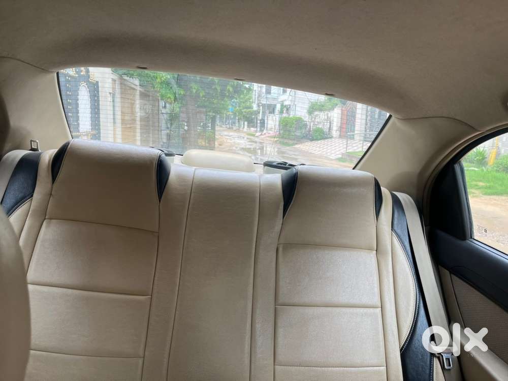 Smooth & Comfortable Family Car !