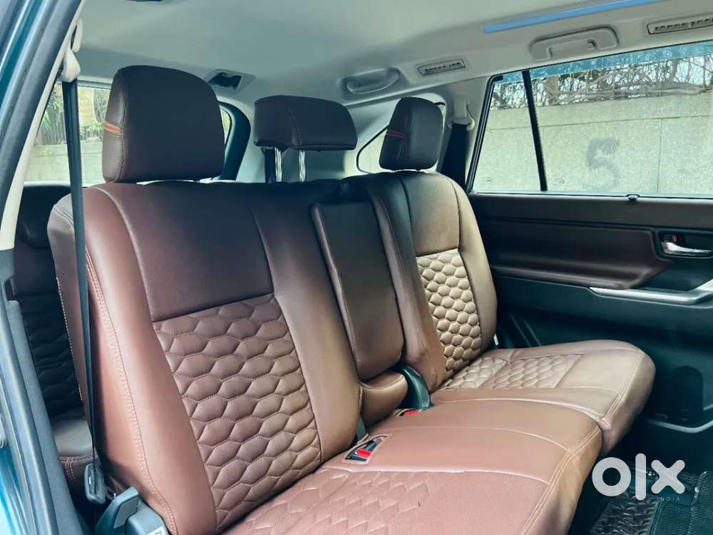 Toyota Innova Hycross 2.0 Vx Hybrid 8 Str, 2025, Petrol