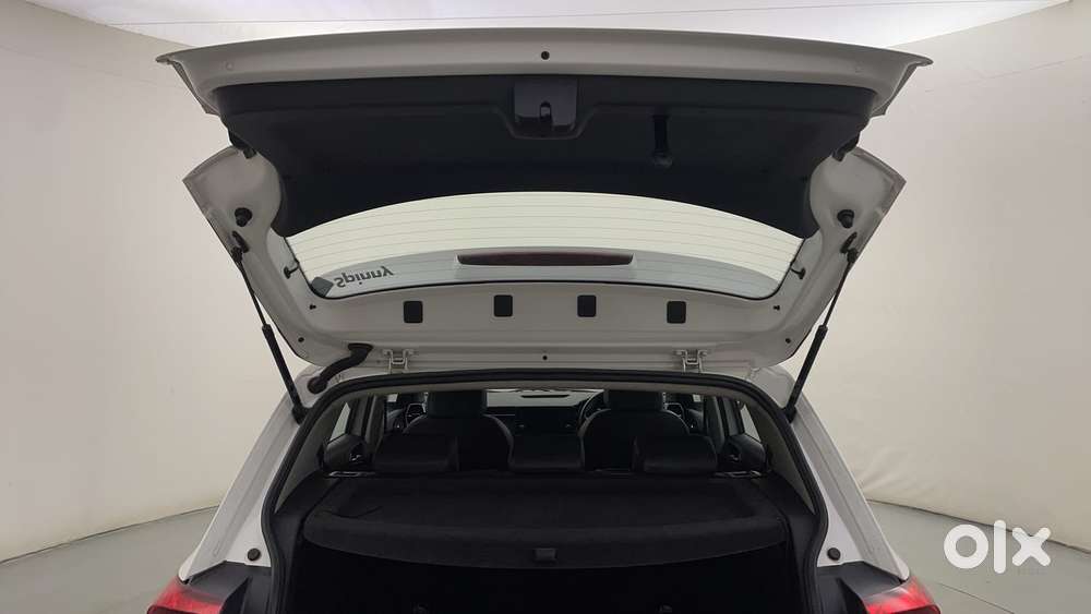 Skoda Kushaq 1.0 Tsi Style, 2022, Petrol