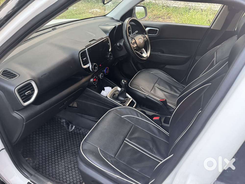 Hyundai Venue E, 2021, Petrol