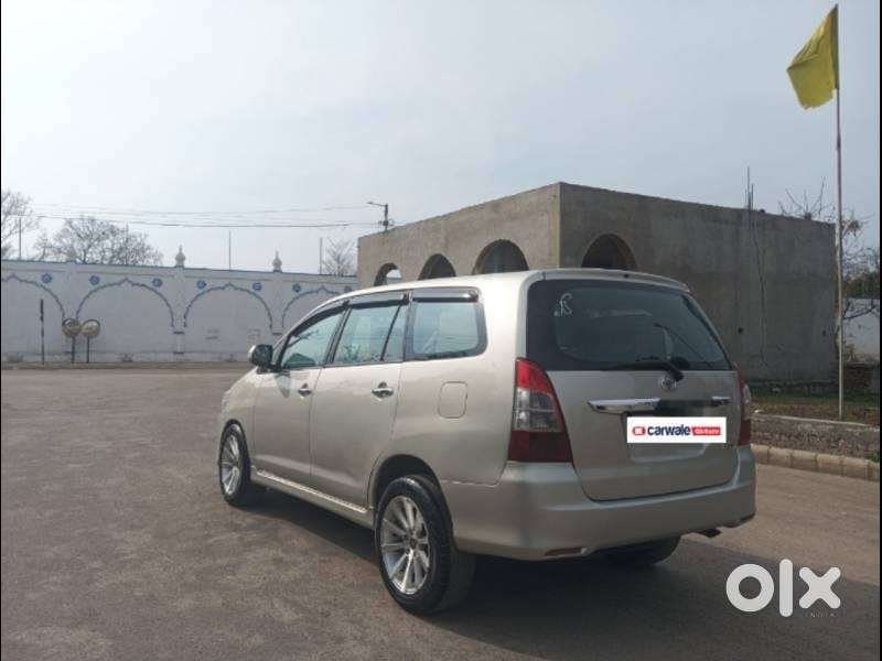 Toyota Innova 2004-2011 2.5 V Diesel 7-seater, 2013, Diesel