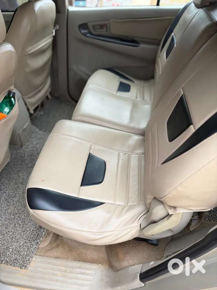 Toyota Innova 2011 Diesel 8 Str