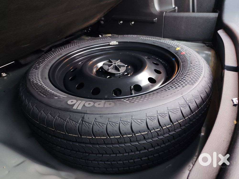 Maruti Suzuki Grand Vitara 1.5 Alpha Smart Hybrid Dual Tone At, 2022..