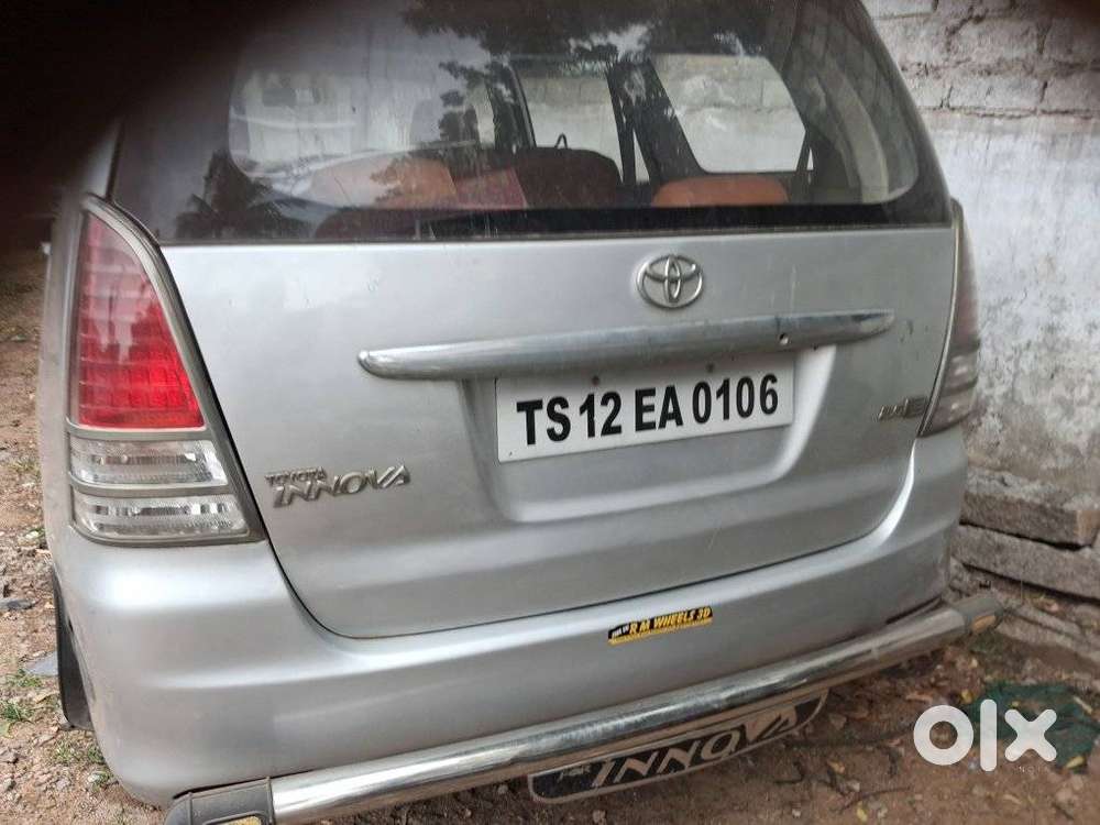 Toyota Innova 2.5 Z Diesel 7 Seater, 2012, Diesel