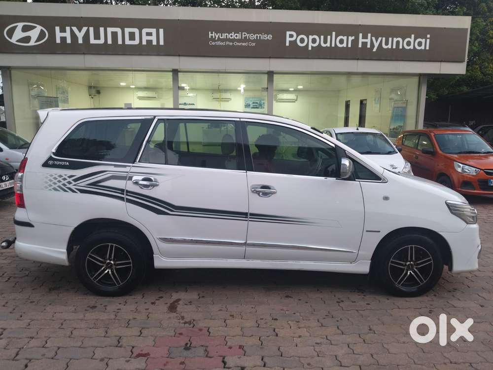 Toyota Innova 2004-2011 2.5 G4 Diesel 8-seater, 2016, Diesel