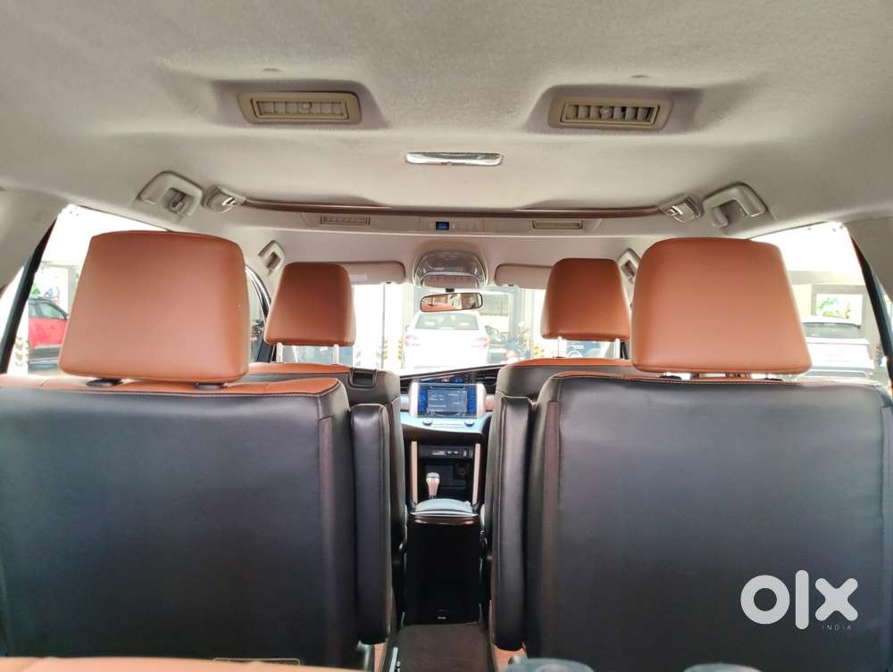 Toyota Innova Crysta 2.8z Automatic, 2016, Diesel