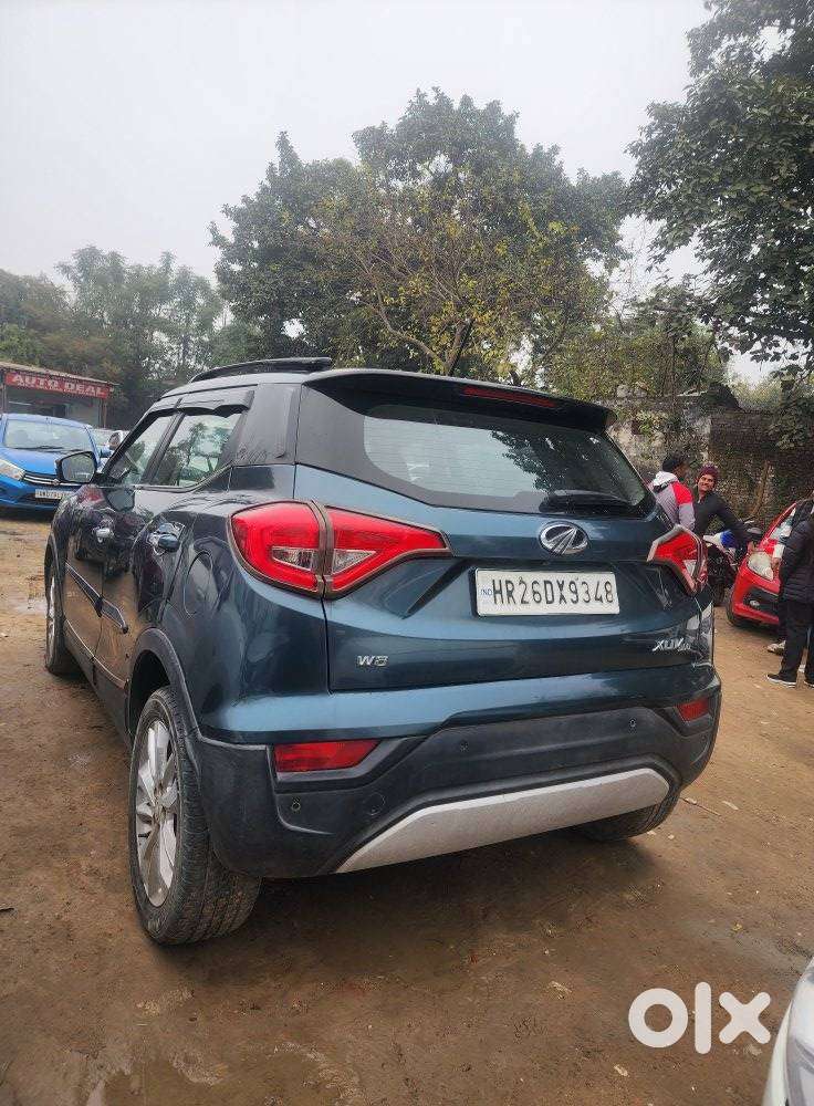 Mahindra Xuv300 W8 1.2 Petrol Dual Tone, 2020, Cng & Hybrids