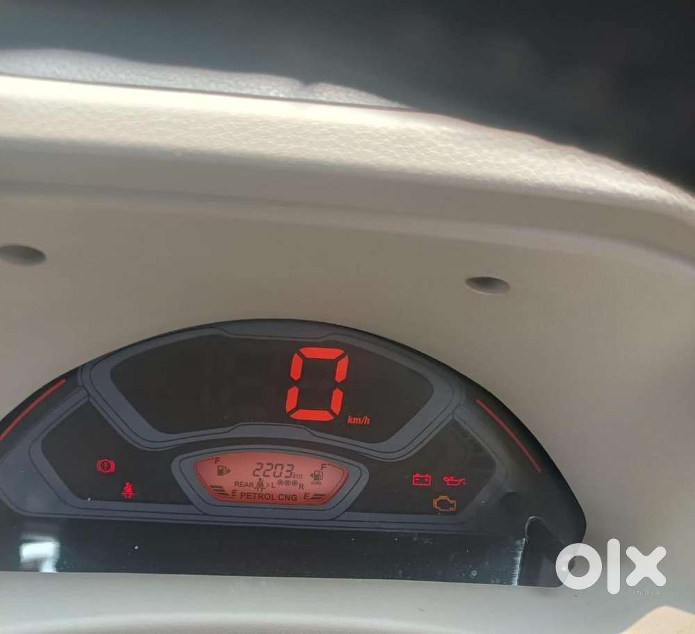 Maruti Suzuki Eeco 2025 Cng & Hybrids 2200 Km Driven