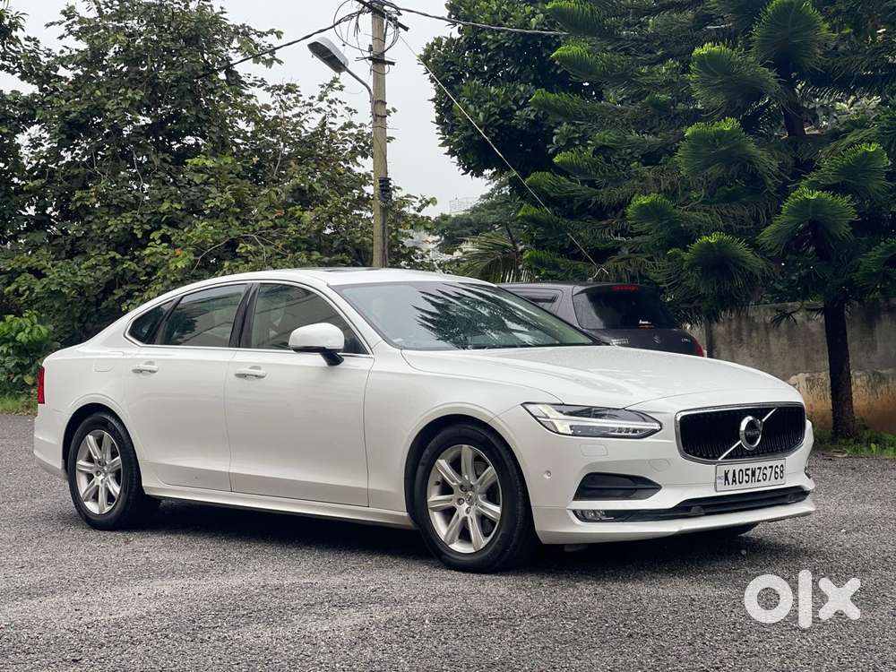 Volvo S90 D4 Momentum, 2019, Diesel