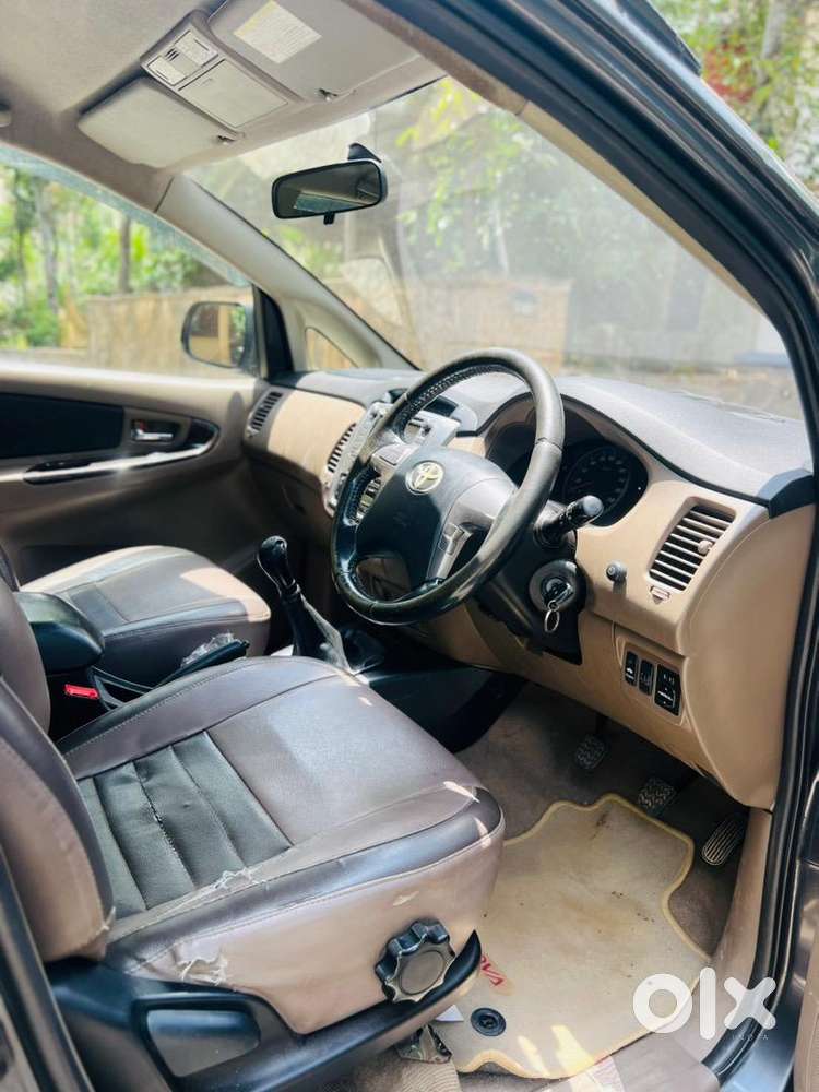 Toyota Innova 2.5 V Well Maintained