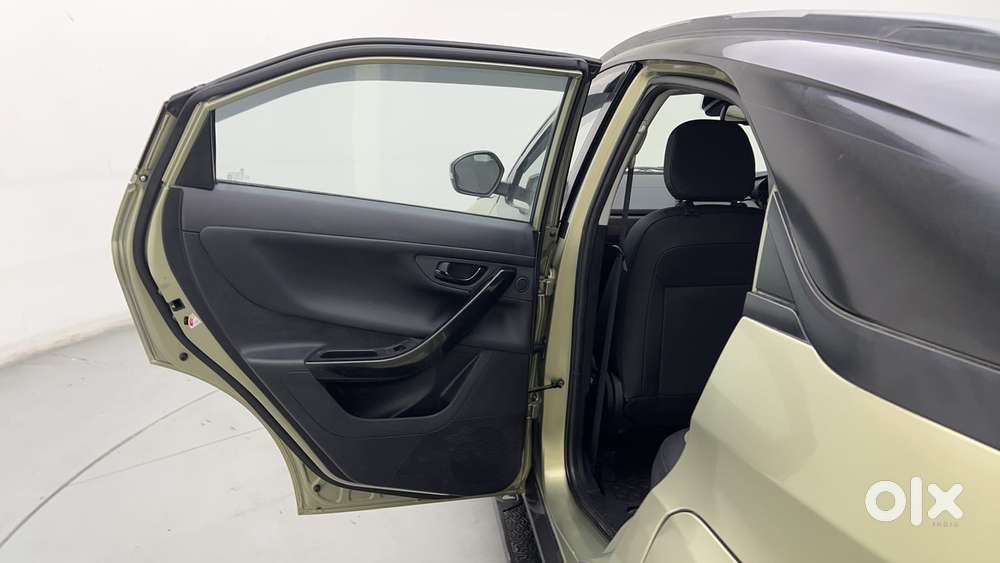 Tata Nexon 1.5 Revotorq Xza Plus Kaziranga, 2023, Petrol
