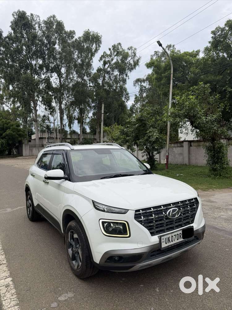 Hyundai Venue Sx (o) Mt 1.5 Diesel, 2020, Diesel