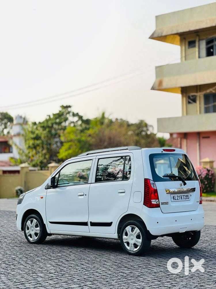 Maruti Suzuki Wagon R Vxi 1.0, 2018, Petrol