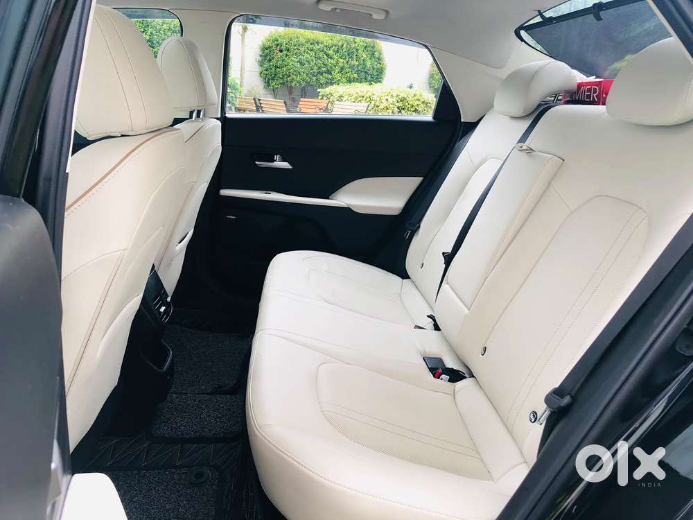 Hyundai Verna 1.5 Sx (o) Vtvt Ivt, 2025, Petrol