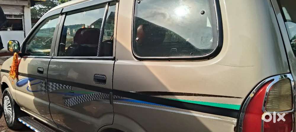 Chevrolet Tavera Neo 2013