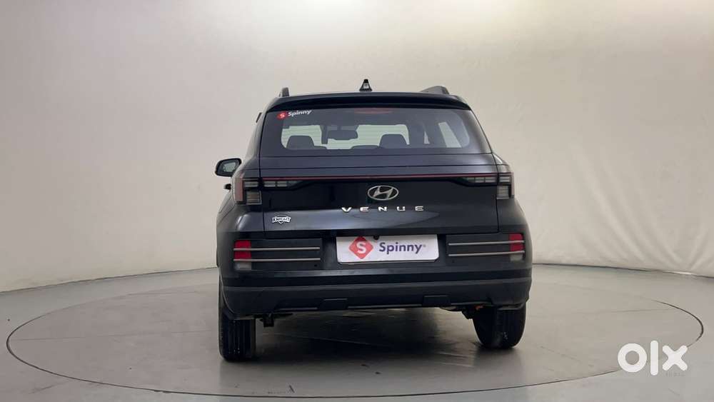 Hyundai Venue Sx Knight Edition Mt, 2025, Petrol