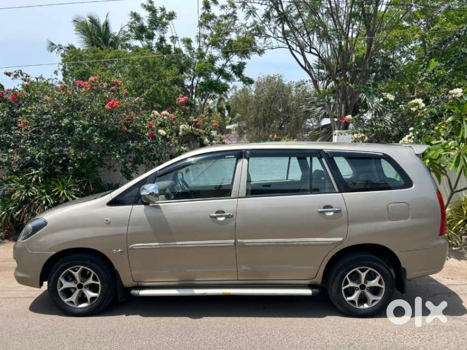 Toyota Innova 2.5 G4 Diesel 8-seater, 2006, Diesel
