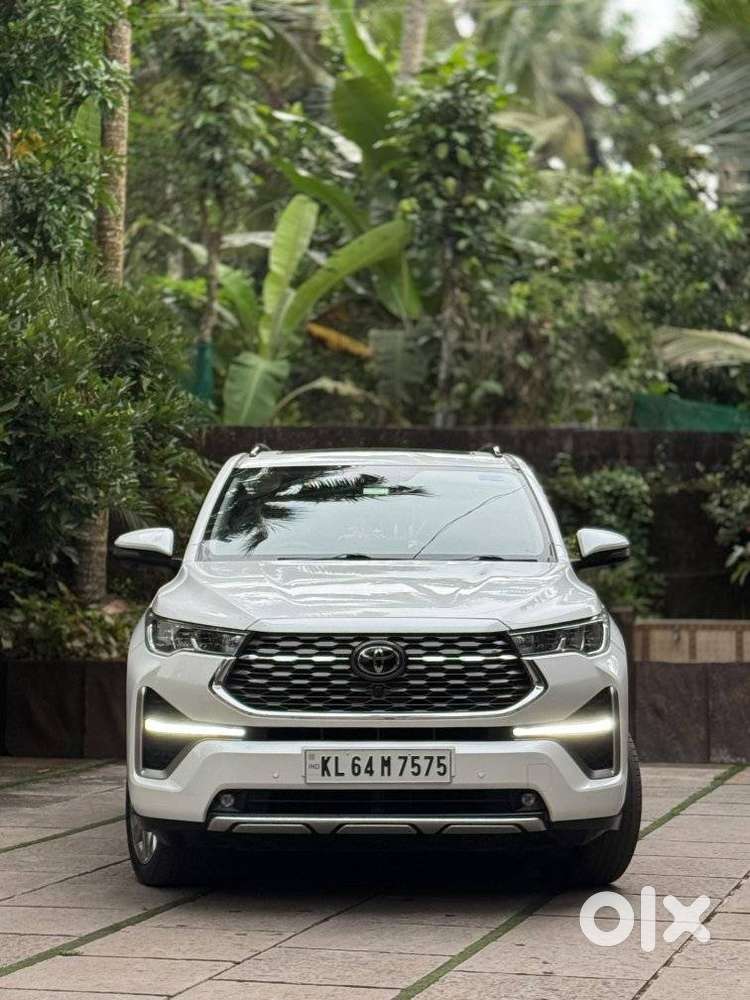 Toyota Innova Hycross 2.0 Zx (o) Hybrid 7 Str, 2024, Petrol