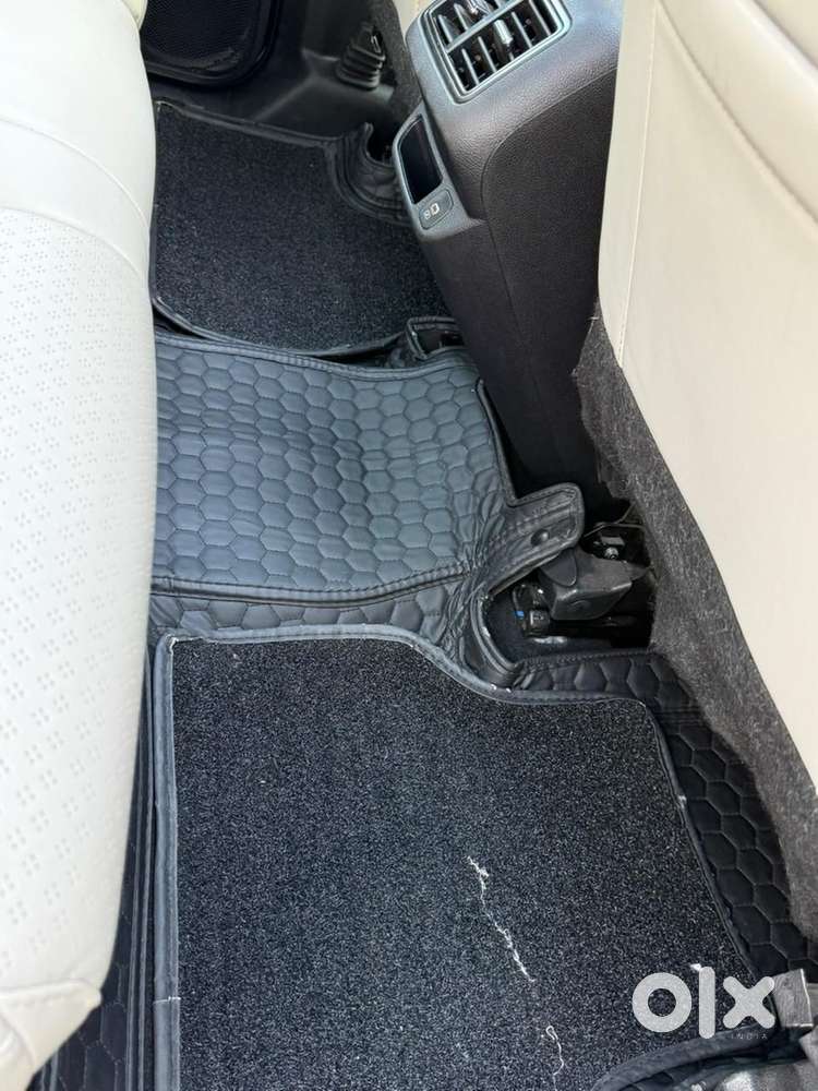 Mahindra Xuv700 2023 Ax5 Diesel Auto