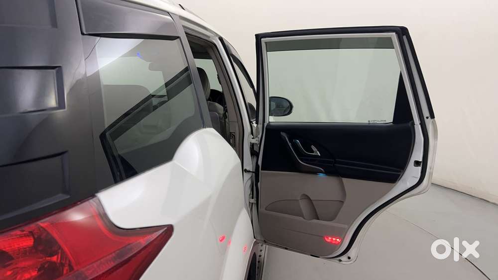 Mahindra Xuv500 2.2 W10, 2016, Diesel