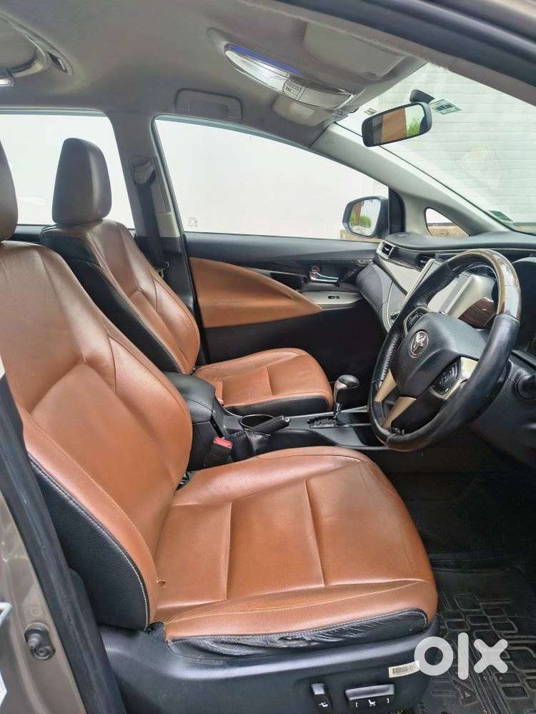 Toyota Innova Crysta 2.8z Automatic, 2016, Diesel