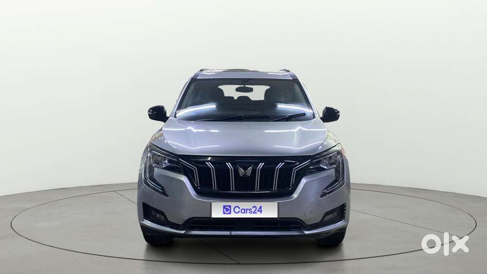 Mahindra Xuv700 2.0 Ax 5 Petrol Mt 7 Str, 2022, Petrol
