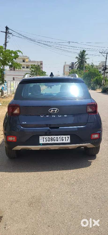Hyundai Venue 2019 Diesel 119000 Km Driven Only Genuine Buyers,