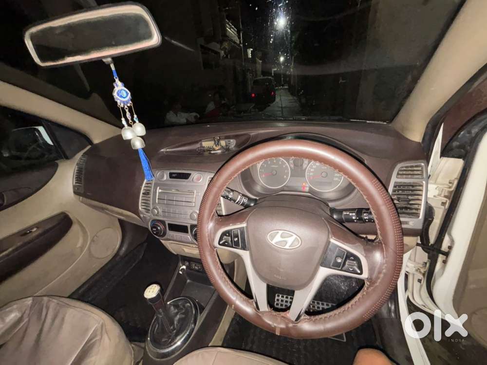 Hyundai I20 Petrol Manual 2011